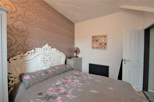 Additional Property Image 3 bedroom Semi Detached for sale in Stoke-on-Trent 9
