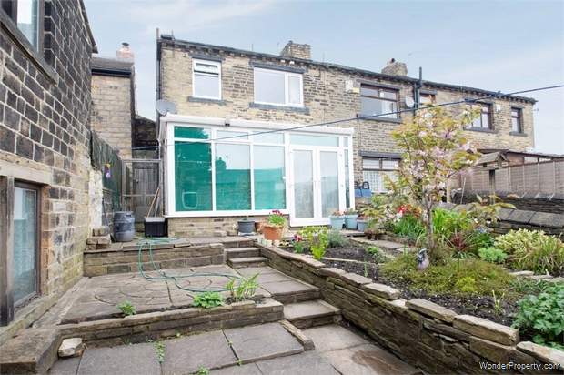 2 bedroom End of Terrace for sale in Bradford