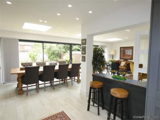 Additional Property Image 4 bedroom Detached for sale in Windsor 2