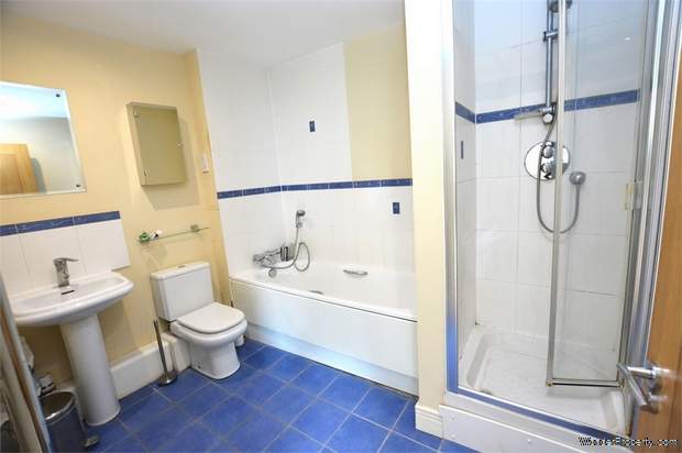Additional Property Image 2 bedroom Flat for sale in London 8