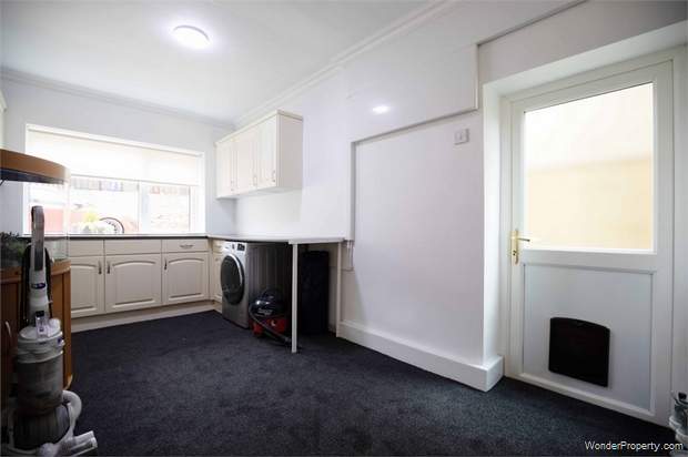 Additional Property Image 4 bedroom Detached for sale in Knottingley 10
