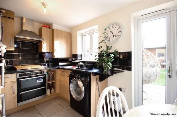 Additional Property Image 2 bedroom Semi Detached for sale in Tilbury 4