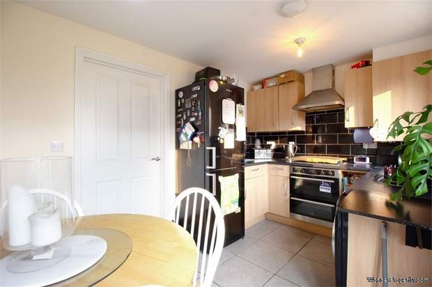 Additional Property Image 2 bedroom Semi Detached for sale in Tilbury 5