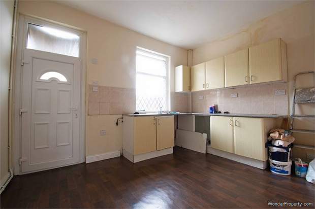 Additional Property Image 2 bedroom End of Terrace for sale in Dewsbury 3