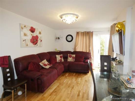 Additional Property Image 2 bedroom Flat for sale in West Drayton 3