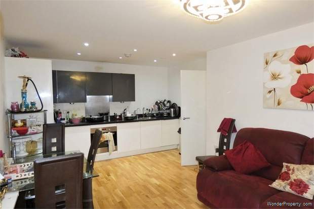 Additional Property Image 2 bedroom Flat for sale in West Drayton 5