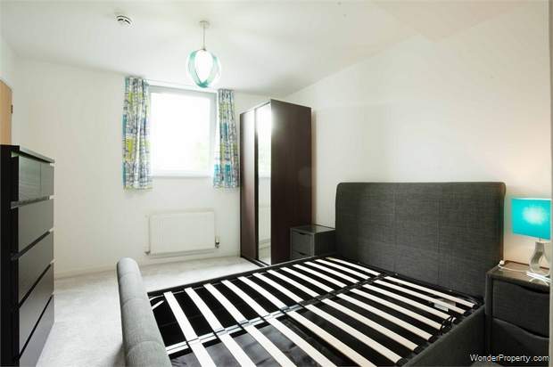 Additional Property Image 2 bedroom Flat for sale in Romford 5