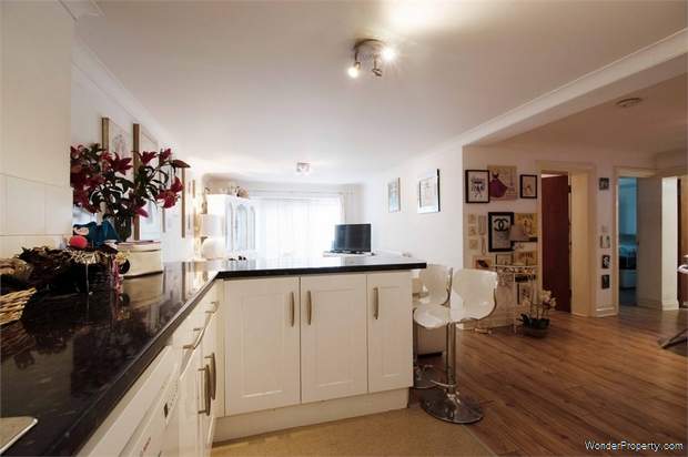 Additional Property Image 3 bedroom Flat for sale in Caterham 5