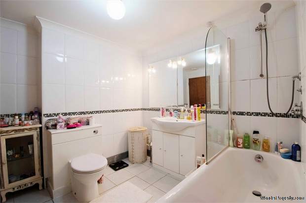 Additional Property Image 3 bedroom Flat for sale in Caterham 10