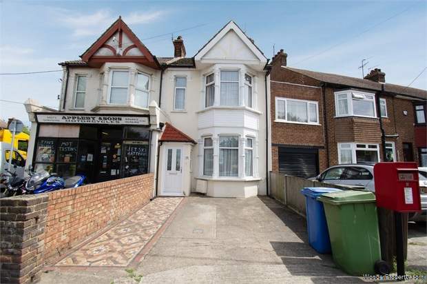 3 bedroom Terraced for sale in Sheerness