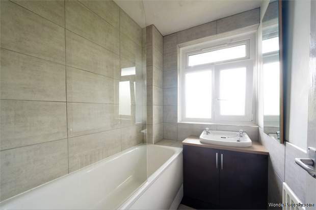 Additional Property Image 3 bedroom Flat for sale in London 8
