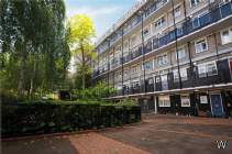 3 bedroom Flat for sale in London
