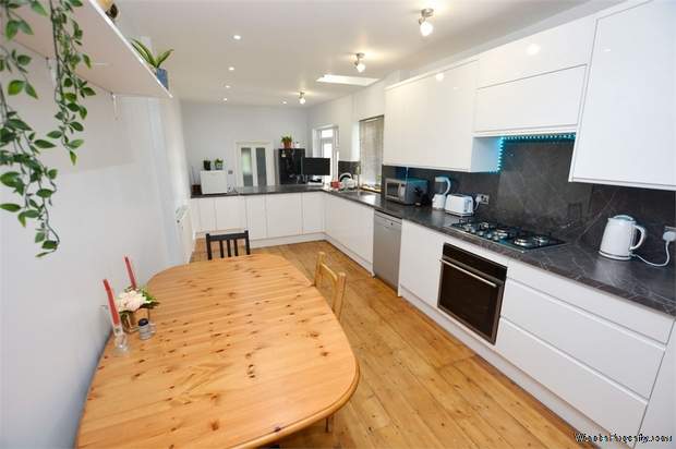Additional Property Image 5 bedroom Semi Detached for sale in London 4