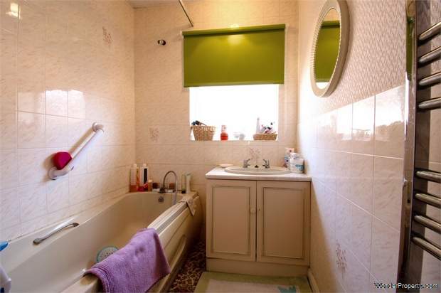 Additional Property Image 3 bedroom Detached Bungalow for sale in Driffield 8