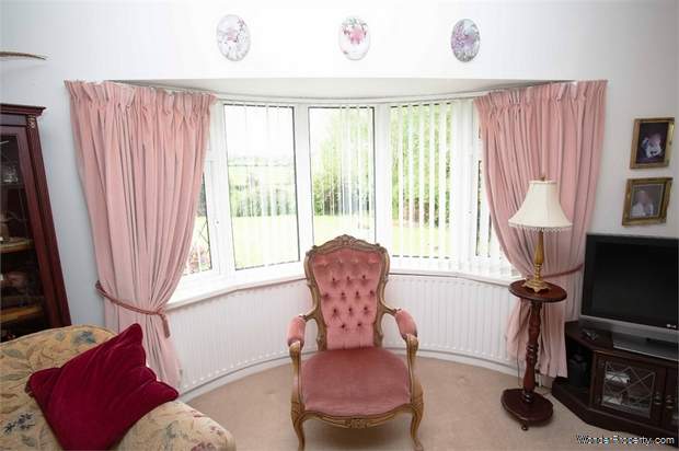 Additional Property Image 4 bedroom Detached for sale in Hillsborough 4