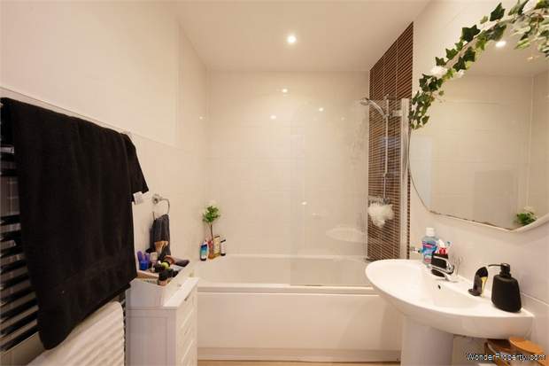 Additional Property Image 2 bedroom Flat for sale in Solihull 8