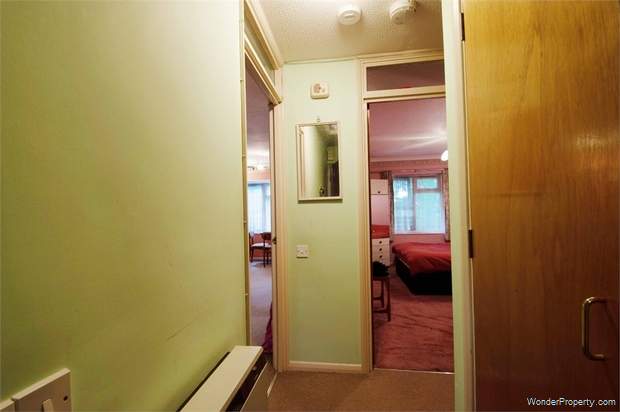 Additional Property Image 1 bedroom Flat for sale in London 8