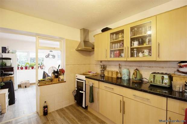 Additional Property Image 3 bedroom Semi Detached for sale in Hoddesdon 6