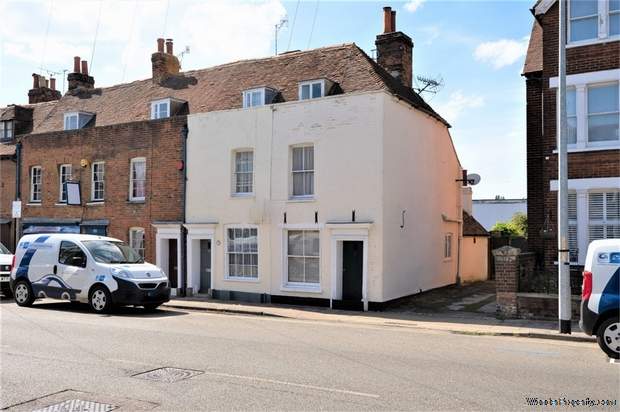 2 bedroom End of Terrace for sale in Canterbury