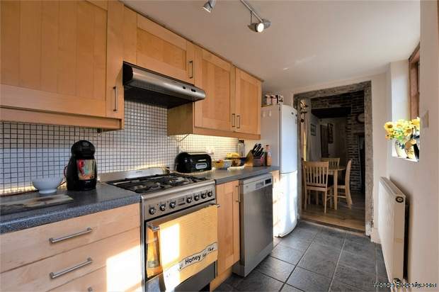 Additional Property Image 2 bedroom End of Terrace for sale in Canterbury 8