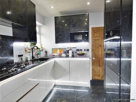 Additional Property Image 4 bedroom Semi Detached Bungalow for sale in Staines-upon-Thames 3
