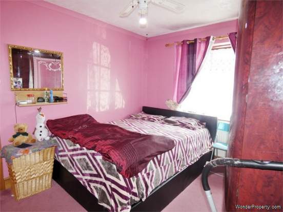 Additional Property Image 4 bedroom Semi Detached Bungalow for sale in Staines-upon-Thames 9