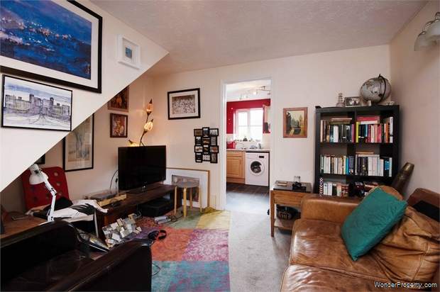 Additional Property Image 2 bedroom Terraced for sale in Taunton 3