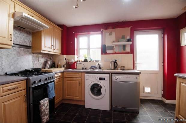 Additional Property Image 2 bedroom Terraced for sale in Taunton 4