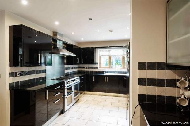 Additional Property Image 6 bedroom Detached Bungalow for sale in Sutton Coldfield 5