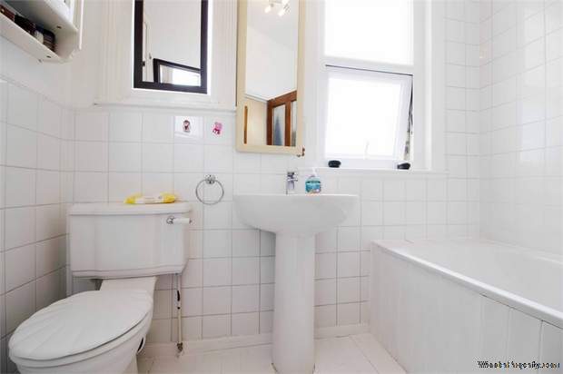Additional Property Image 2 bedroom Flat for sale in London 9