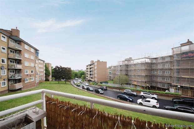 Additional Property Image 1 bedroom Flat for sale in London 9