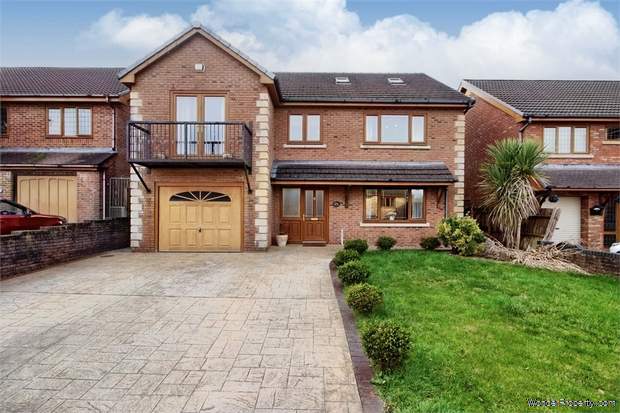 5 bedroom Detached for sale in Maesteg
