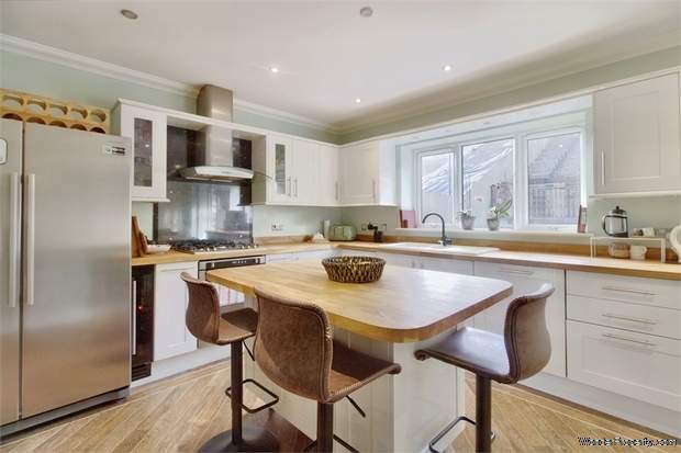 Additional Property Image 5 bedroom Detached for sale in Maesteg 6