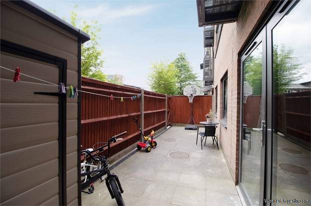 Additional Property Image 2 bedroom Flat for sale in Harrow 7