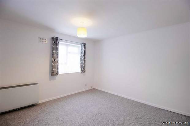 Additional Property Image 2 bedroom Flat for sale in Harrow 7