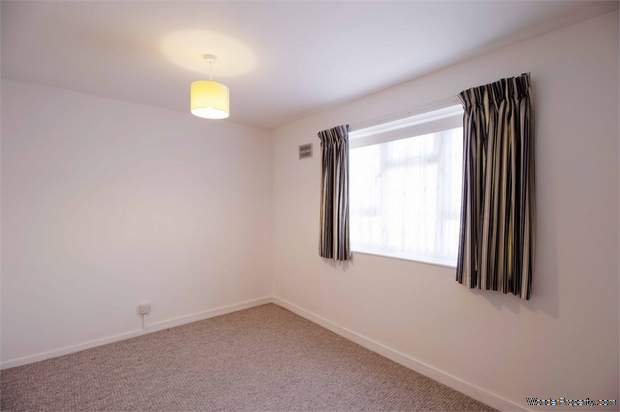 Additional Property Image 2 bedroom Flat for sale in Harrow 10