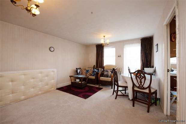 Additional Property Image 2 bedroom Flat for sale in Swindon 2