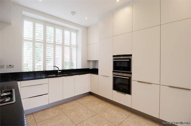Additional Property Image 3 bedroom Flat for sale in Bushey 3