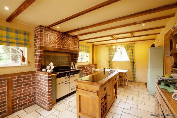 Additional Property Image 5 bedroom Detached for sale in Bishop's Stortford 4