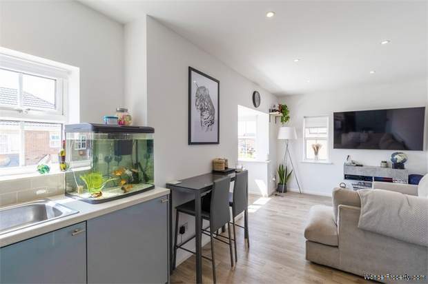 Additional Property Image 1 bedroom Flat for sale in Waltham Abbey 3