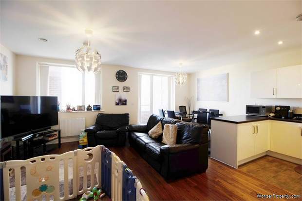 Additional Property Image 3 bedroom Flat for sale in Harrow 2