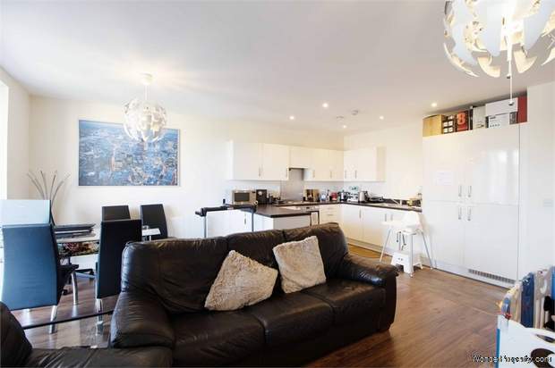 Additional Property Image 3 bedroom Flat for sale in Harrow 4