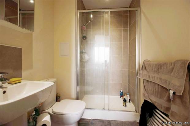 Additional Property Image 3 bedroom Flat for sale in Harrow 6