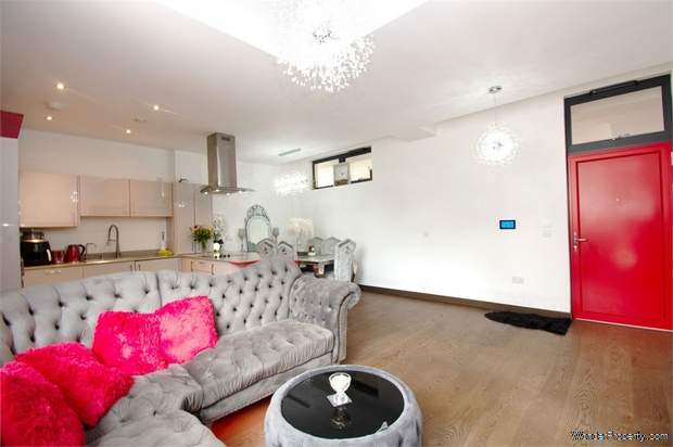 Additional Property Image 2 bedroom Flat for sale in Uxbridge 3