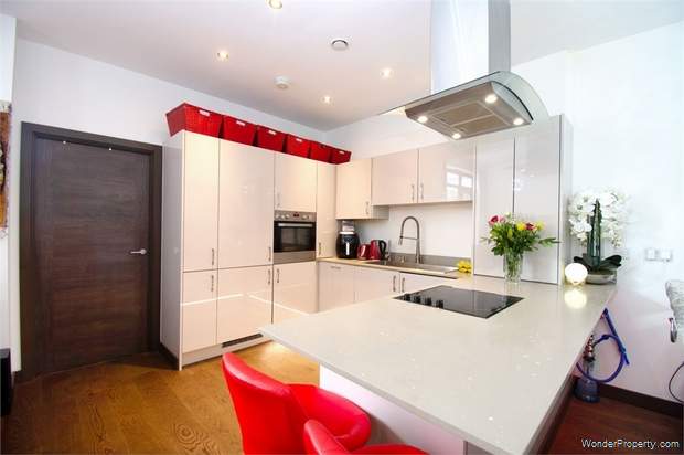 Additional Property Image 2 bedroom Flat for sale in Uxbridge 4