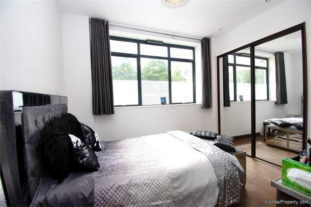 Additional Property Image 2 bedroom Flat for sale in Uxbridge 7