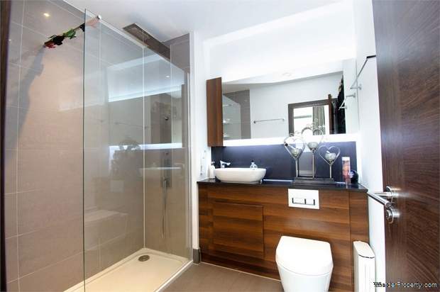 Additional Property Image 2 bedroom Flat for sale in Uxbridge 8
