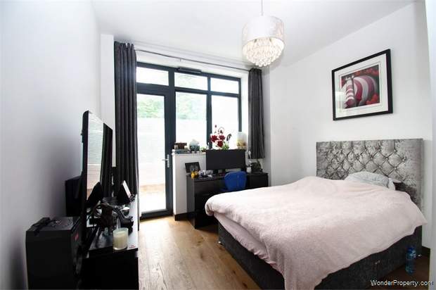 Additional Property Image 2 bedroom Flat for sale in Uxbridge 9