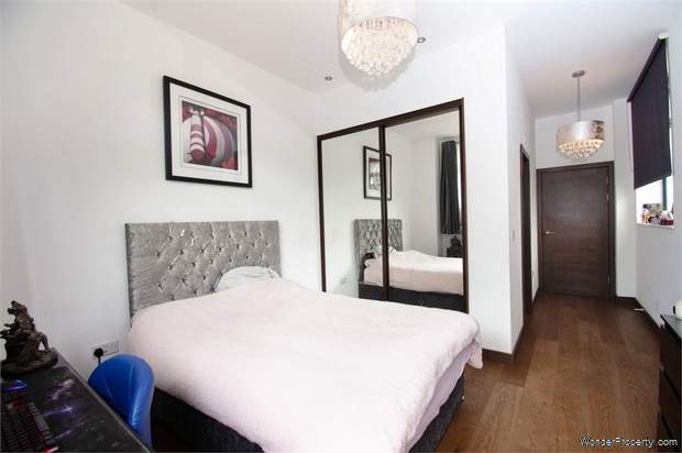 Additional Property Image 2 bedroom Flat for sale in Uxbridge 10