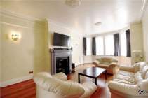 3 bedroom Flat for sale in Croydon